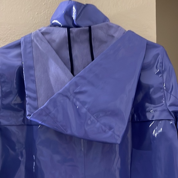 Elie Tahari Molly Light-Weight Rain Coat Size Small in Azure - Picture 5 of 9